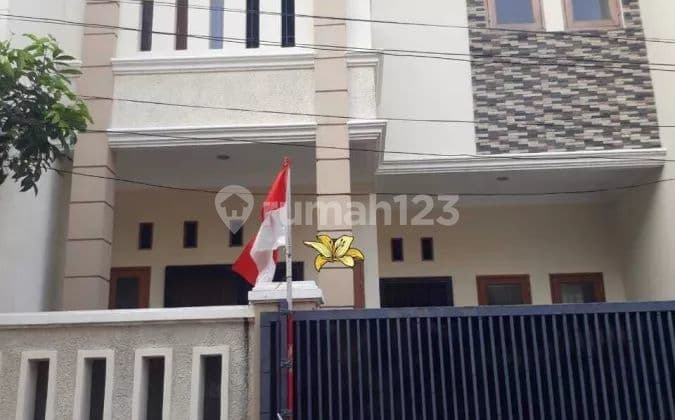 Nice Minimalist House in Abadi Complex, Pondok Bambu, Duren Sawit