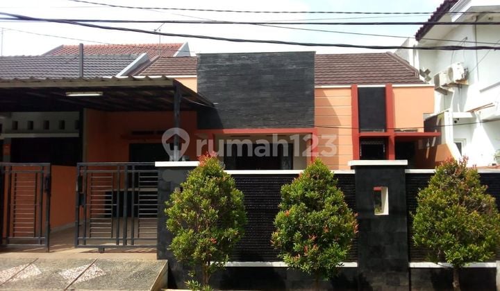 rumah strategis harga oke di Jatiwaringin asri,
Kawasan Elit