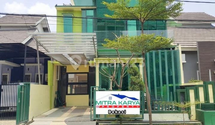 rumah 3 lantai berkelas harga murah di Galaxy, bekasi selatan
