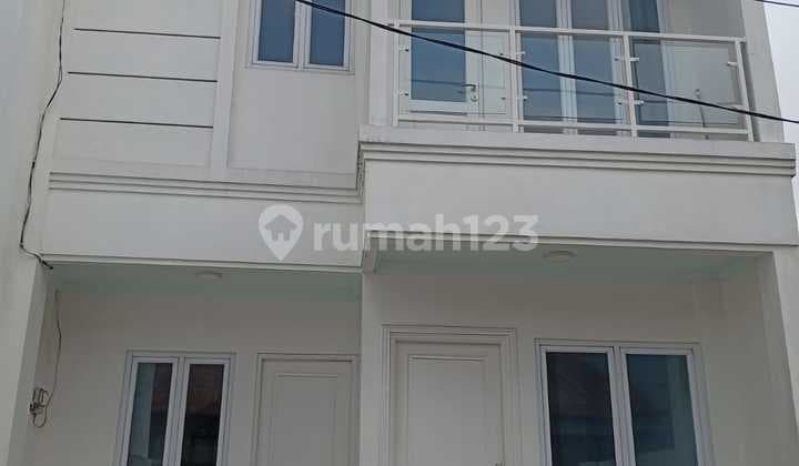 Rumah Baru, Siap Huni Bebas Banjir di Komplek Pondok Kelapa,Duren Sawit