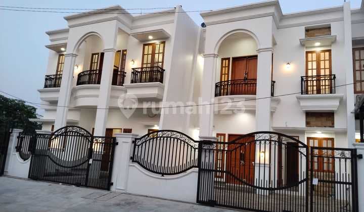 Rumah Baru Edisi Terbatas Clasick di Duren Sawit