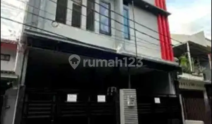 Rumah Duren Sawit, Komplek Elite, One Gate System, 3 Lantai, Full Furnished