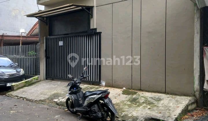 Cheap Full Boarding House for Sale in Rawamangun, Pulo Gadung