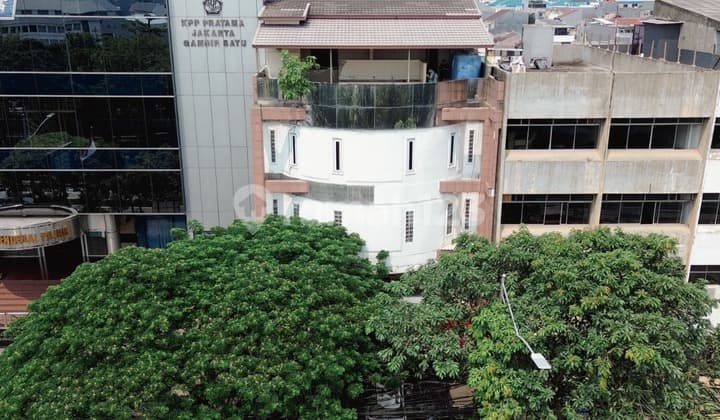 Affordable 5-Story Building Below NJOP Price, Available in Gunung Sahari