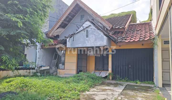 Rumah Tua Hitung Tanah Dalam Cluster di Lippo Cikarang