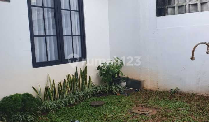 Rumah Minimalis 1M an dgn halaman terbuka di Graha Raya Bintaro