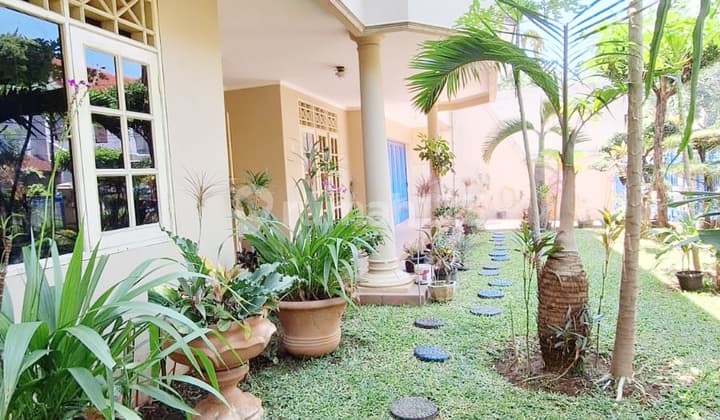 Rumah Siap Huni dengan Halaman Luas di Cluster Garuda Bintaro, Jakarta Selatan