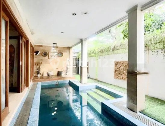 Rumah di Discovery Bintaro Hoek Dgn Pool, Sektor 9 Bintaro