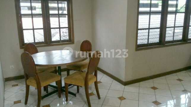 Rumah Bagus di Jl Bendi Besar Kebayoran Lama Jakarta Selatan