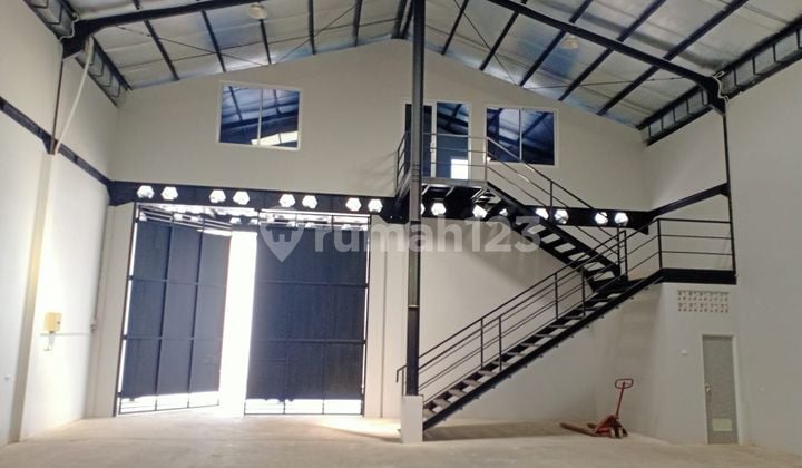 For Rent: Ready-to-use good warehouse, guaranteed profitable in Cikupa.