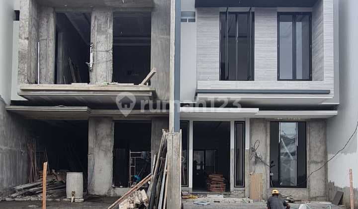 Dijual rumah baru on progress Manyar siap huni dekat GM Surabaya timur