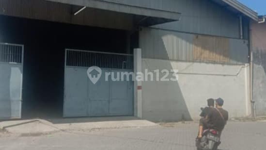 Warehouse quickly Margomulyo pearl already high flood-free West Surabaya.