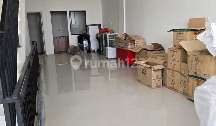 Ruko, 3 Lantai Eastren Park Cocok untuk Usaha Perkantan,Dll