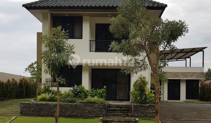 Rumah Villa Taman Dayu 2 Lantai Minimalis View Hutan Pinus