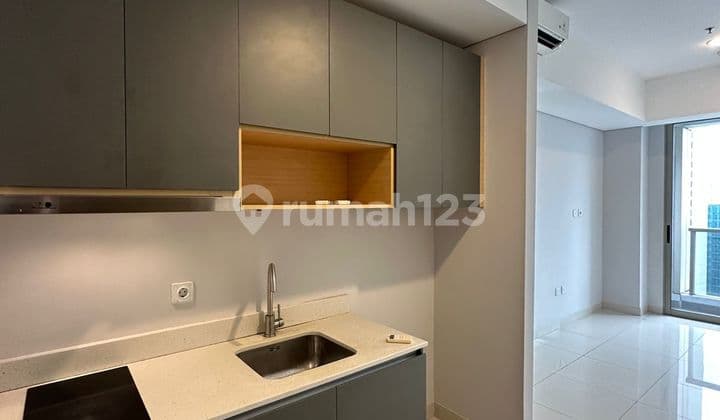 Dijual Cepat Apartemen Taman Anggrek Residences 2 Bedrooms Semifurnish