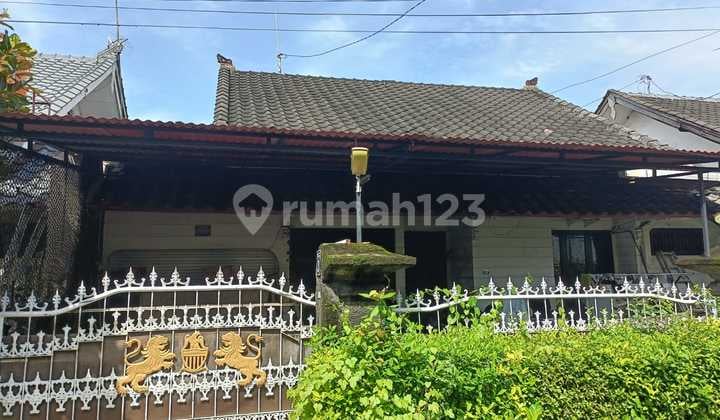 Rumah 3 Kamar Tidur di Area Sesetan, Denpasar