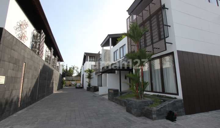 For rent House in Kuta Ardenia in Kuta