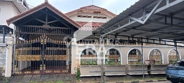 Dijual Rumah Lama di Komplek Utama Pondok Bambu