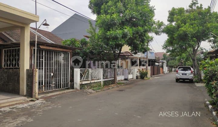 DISEWAKAN RUMAH NYAMAN AMAN STRATEGIS, JL KEMBAR MAS