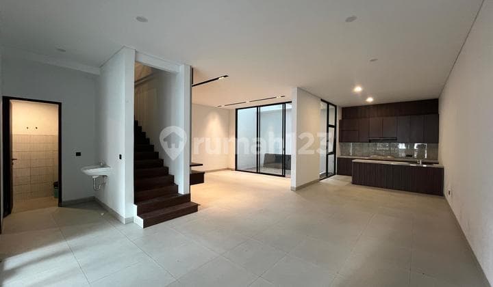 Rumah Baru Modern 2 Lantai Siap Huni Di Setraduta Ciumbuleuit