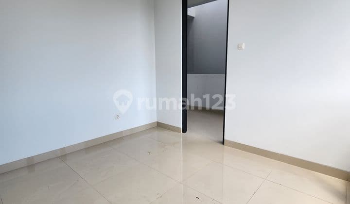 Rumah Baru Modern 2 Lantai Di Kopo Kanaya