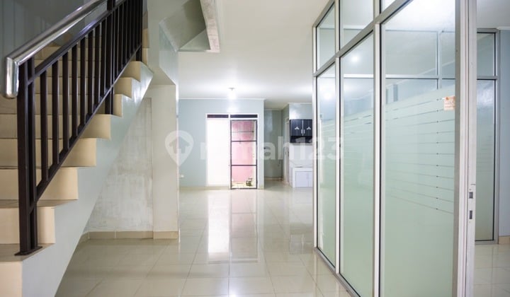 Rumah + Tempat Usaha di Mekarwangi