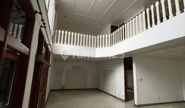 House In Burangrang Wing, Bandung City Center