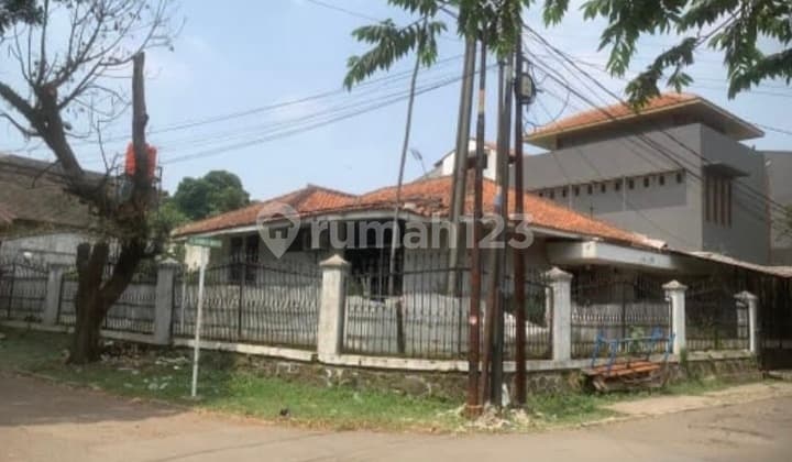 House Position at the Corner in Sumber Sari