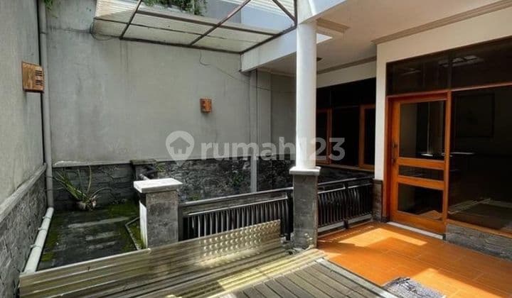 Rumah Full Furnished Di Setraduta Hegarmanah