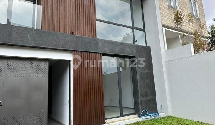 Rumah Baru Siap Huni Di Setraduta Lingkungan Asri