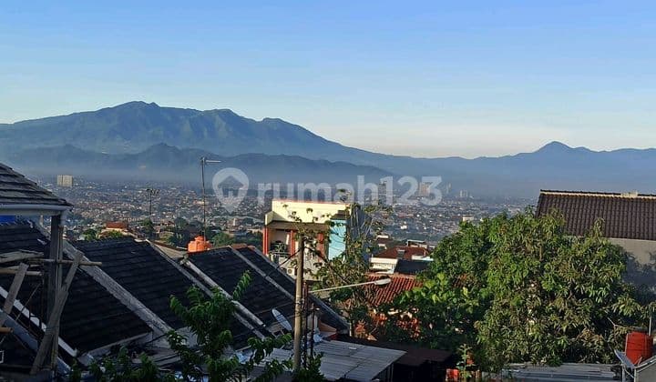 Rumah Lama Dengan View Kota Bandung Daerah Cimenyan Padasuka