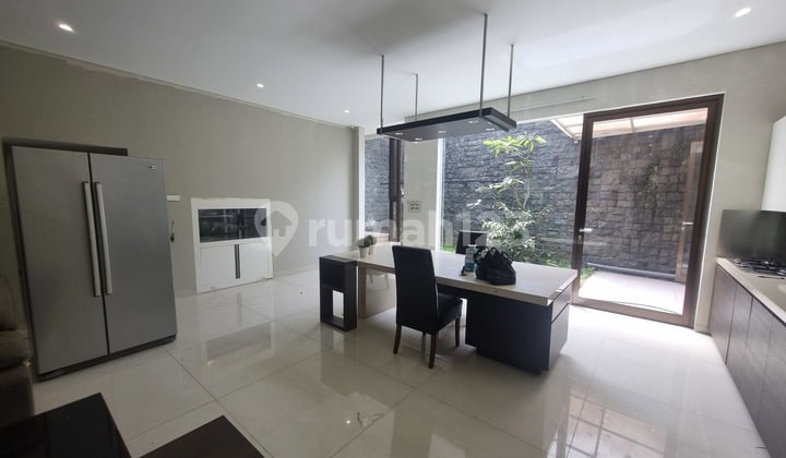 Rumah Taman Millenium Dekat Gerbang Tol Pasteur Design Minimalis