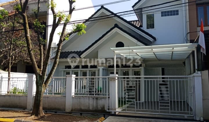 Jual Rumah Siap Huni Nyaman Terawat di Komplek Batununggal Indah