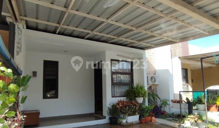 Rumah Dijual Cepat Terawat di Perumahan Grand Sharon Residence