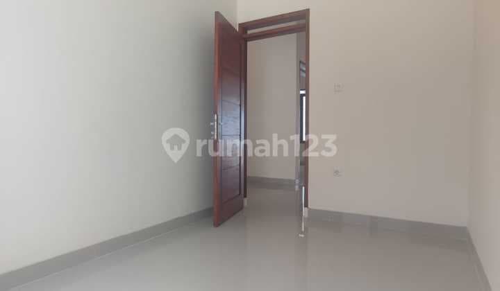 Rumah Minimalis di Cisaranten Kulon Arcamanik Kota Bandung