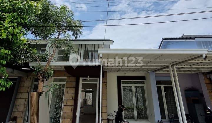 House in Pinus Regency, Cinambo, Bandung City, comfortable and strategic.