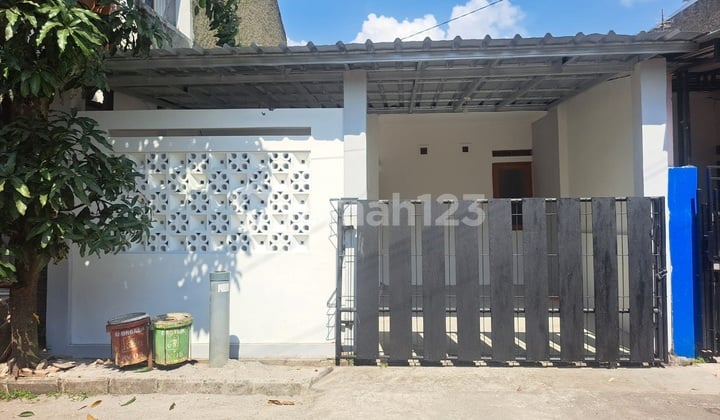 Rumah Strategis Baru Renovasi di Griya Cempaka Arum Gedebage