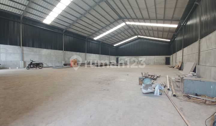 Gudang di Nanjung Baru