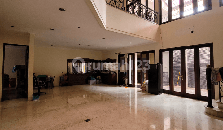 Dijual Rumah Siap Huni Dekat Scbd