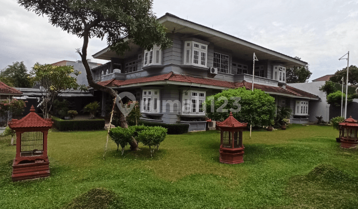 Well-Maintained Old House in the Ragunan Area