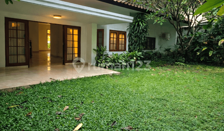 Rumah Lokasi Elit di Kebayoran Baru Jakarta Selatan