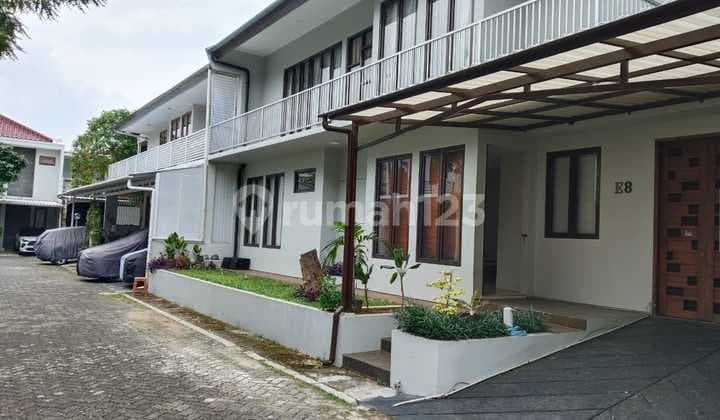 Townhouse 2 Lantai Fatmawati FF Dengan Pool Dan 1 Kamar Dibawah