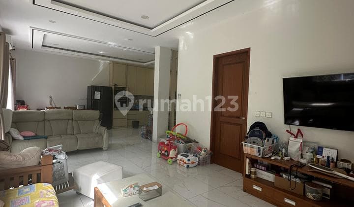 Rumah Green Lake City Cluster Australia 2,5 Lantai Siap Huni