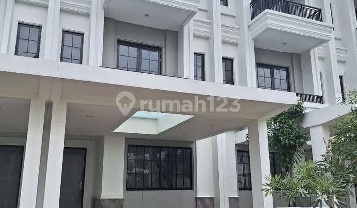 Rumah 3 Lantai Minimalis Alam Sutera Cluster Winona