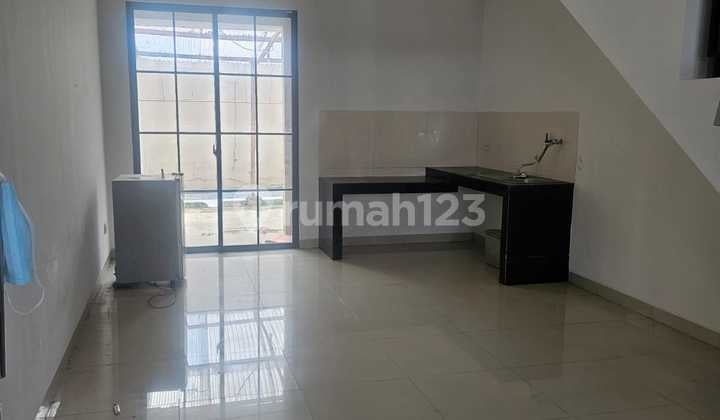 Rumah Green Lake City Cluster East Asia Sudah Shm