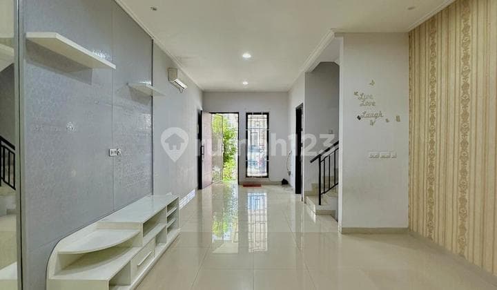 Rumah Green Lake Glc Cluster Asia Semi Furnished Cakep