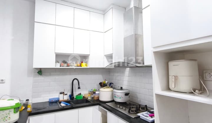 Furnished Rental Home in Citra Garden Puri Strategic Location