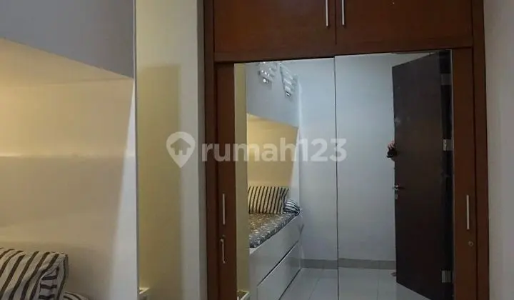 Beautiful House Green Lake City East Asia 4x12 Fully Furnished Glc