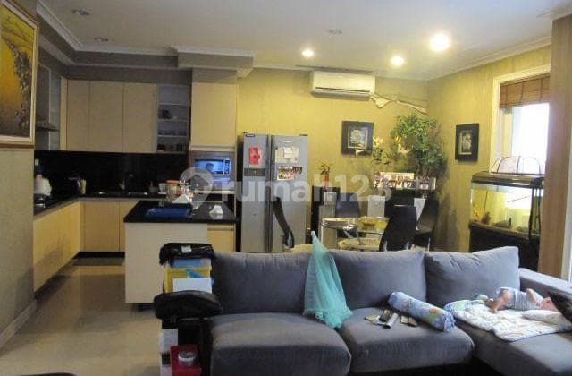 Rumah 3 Lantai Siap Huni dengan Bangunan Mewah @Setiabudi