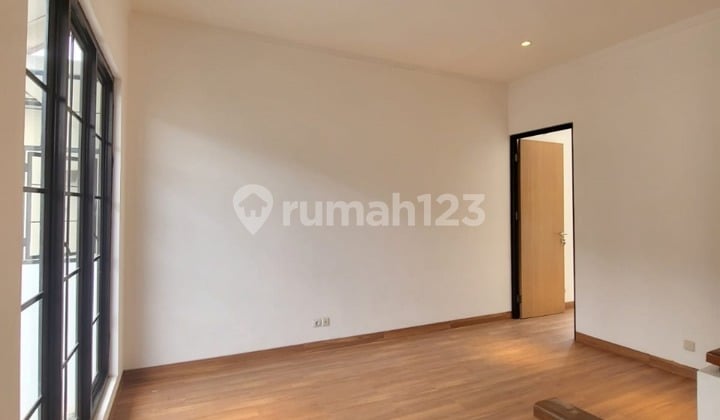 House, 2 Floors, Freehold Certificate, in Bintaro